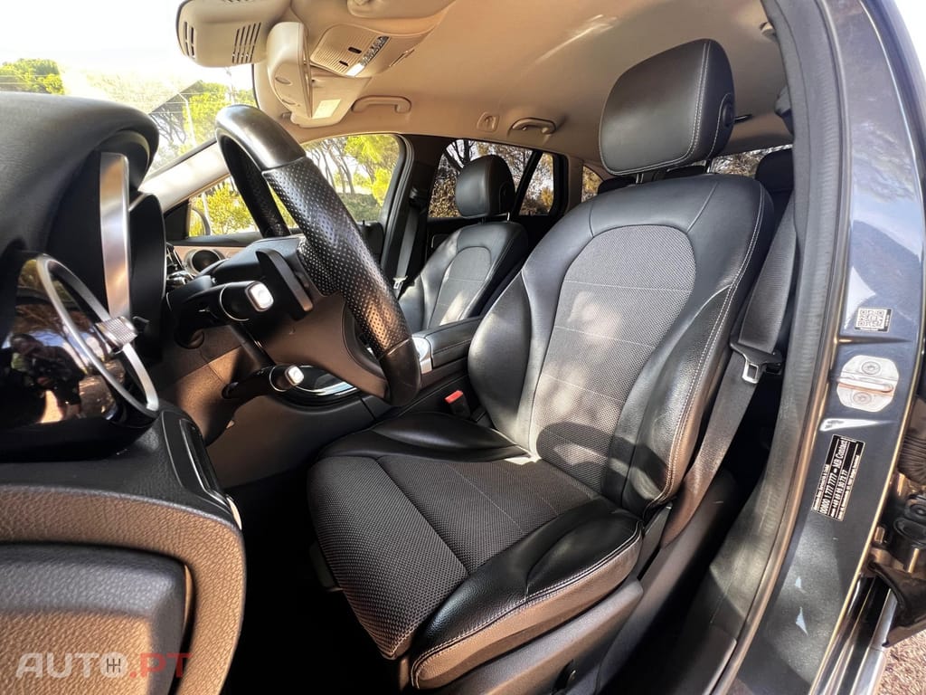 Mercedes-Benz C 300 BlueTEC Hybrid