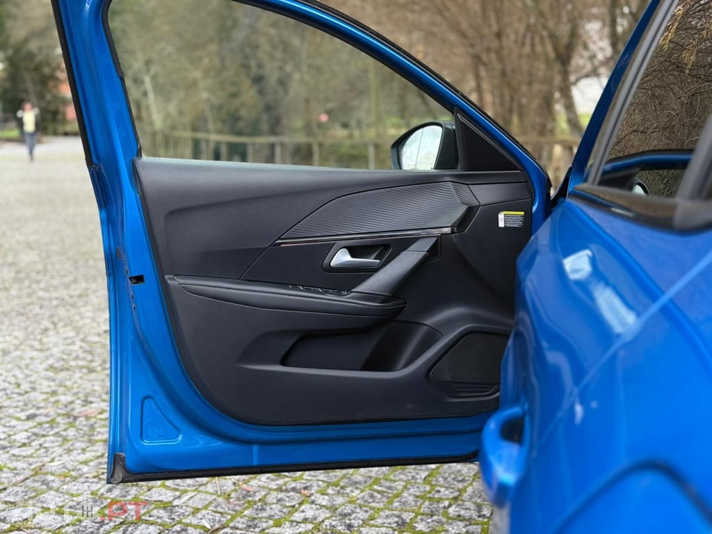 Peugeot E-208 50 kWh GT Pack