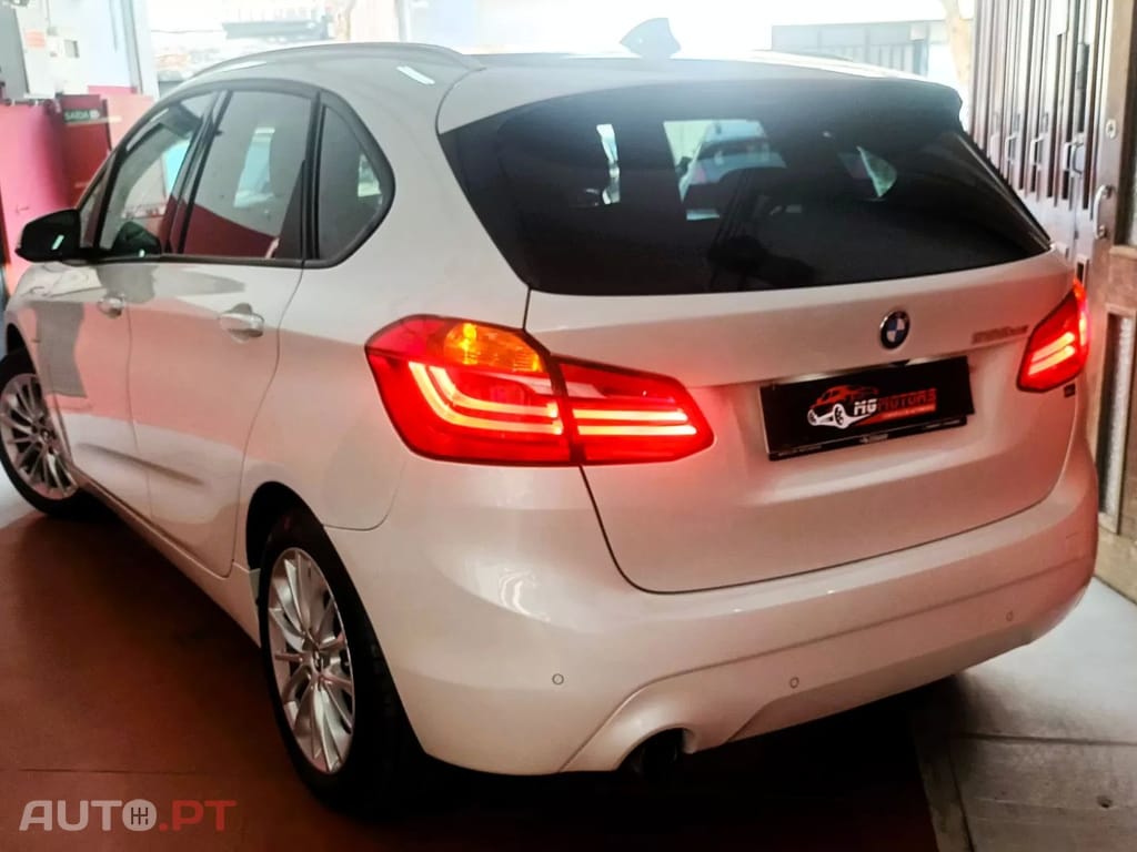 BMW 225 Line Sport