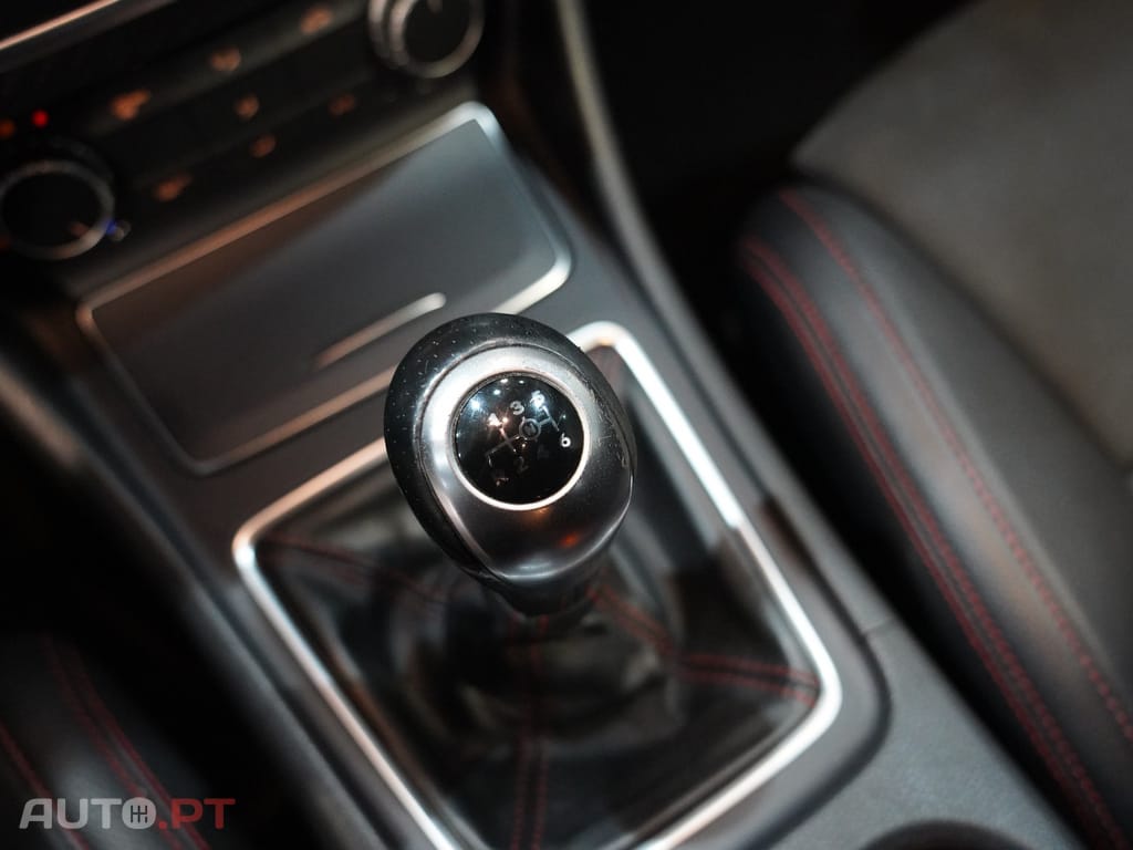 Mercedes-Benz A 180 d AMG Line