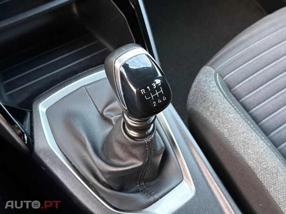 Peugeot 2008 1.2 PureTech Active Pack