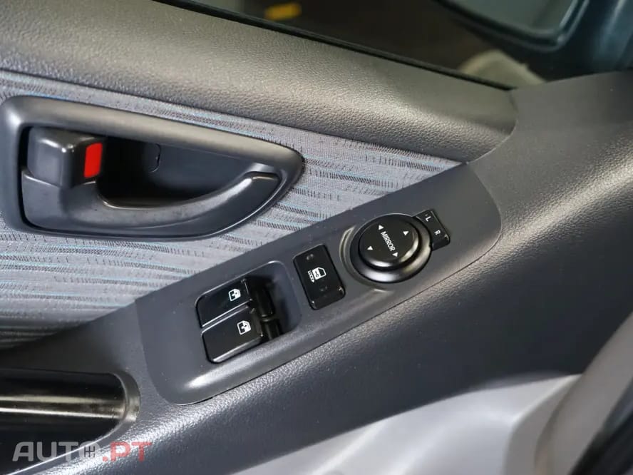 Hyundai H-1 2.5 CRDi Travel Comfort