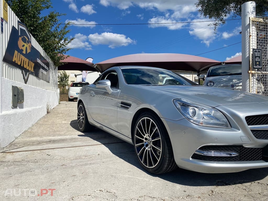 Mercedes-Benz SLK 200 BlueEFFICIENCY Roadster pur