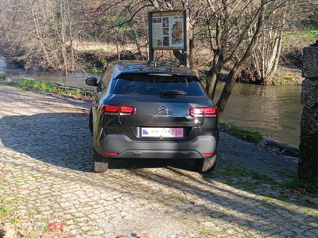 Citroen C4 Cactus BlueHDi 100 Stop&Start C-SERIES