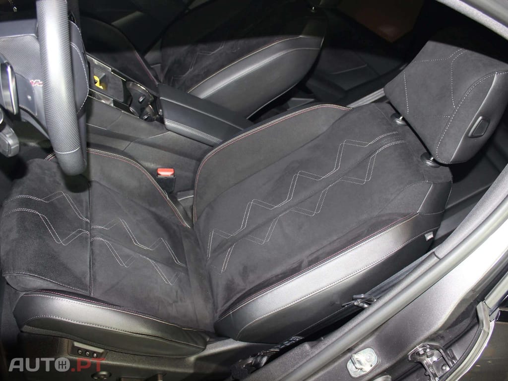 DS DS7 E-Tense 4x4 Performance Line +