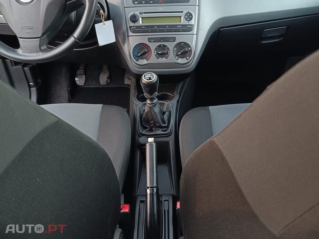 Fiat Grande Punto Outro