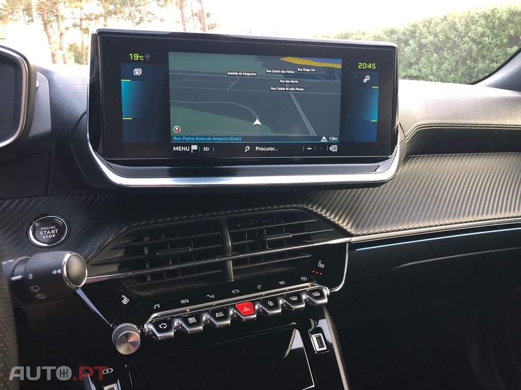 Peugeot E-2008 50 kWh GT