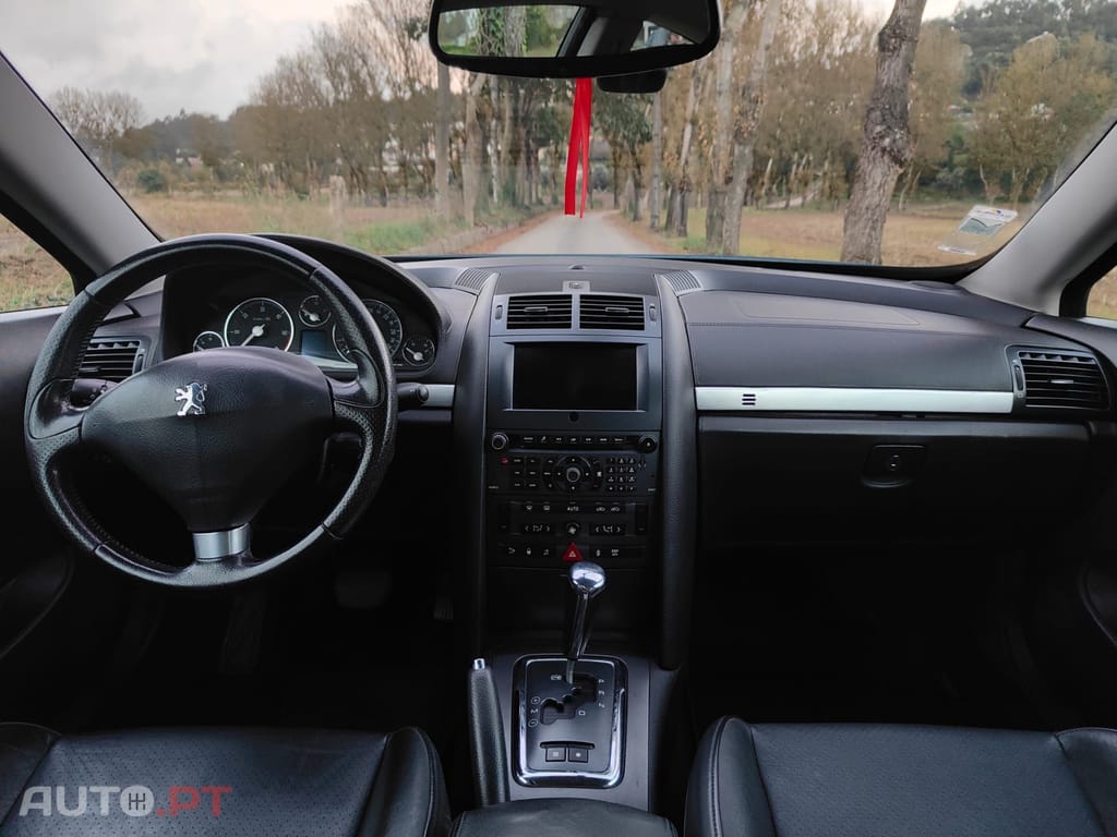 Peugeot 407 Coupé 2.7 HDi V6 AM6