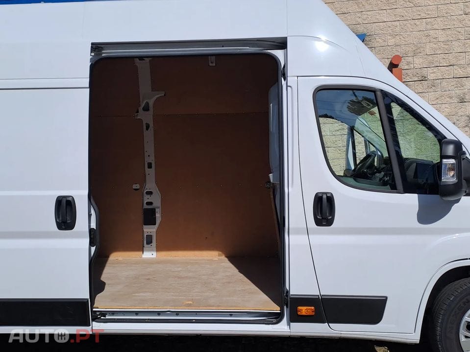 Fiat Ducato DUCATO Maxi 35 XLH3 (17m3) 2.2 Multijet 180cv