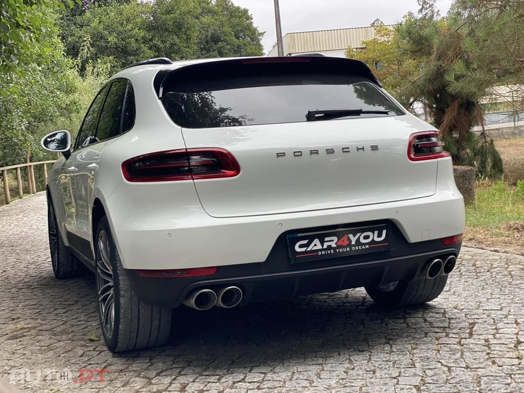 Porsche Macan S