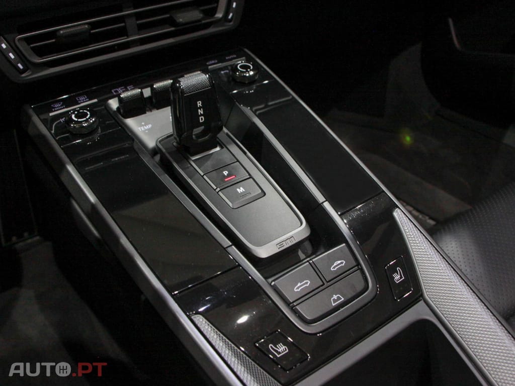 Porsche 992 Carrera Cabriolet PDK