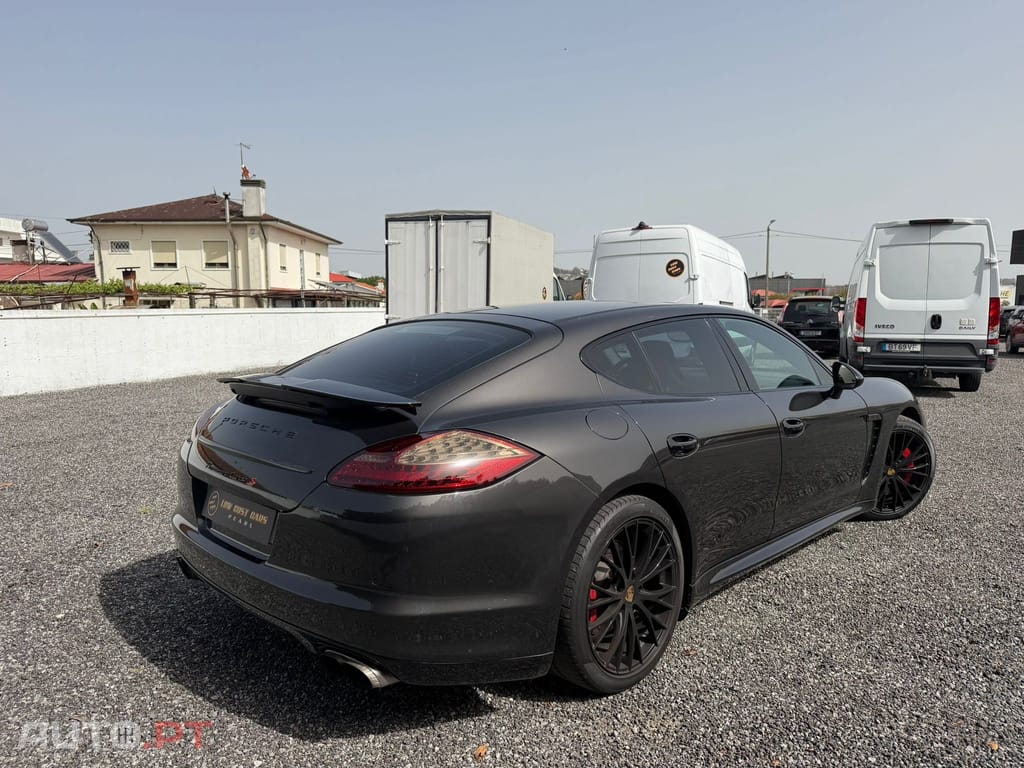 Porsche Panamera Turbo PDK