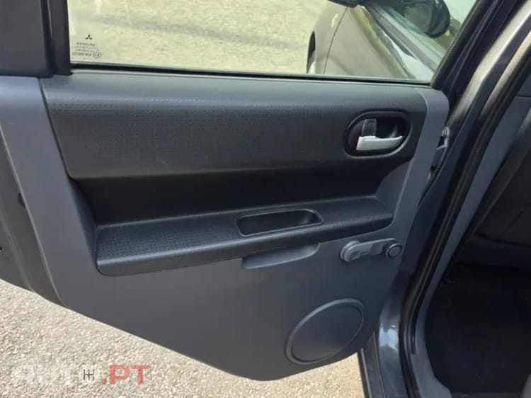 Mitsubishi Colt 1.3 Invite CA