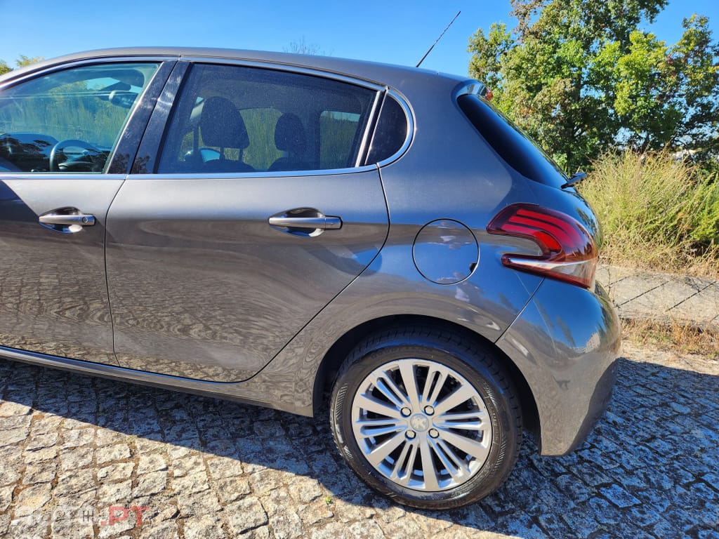 Peugeot 208 1.5 BlueHDi Allure