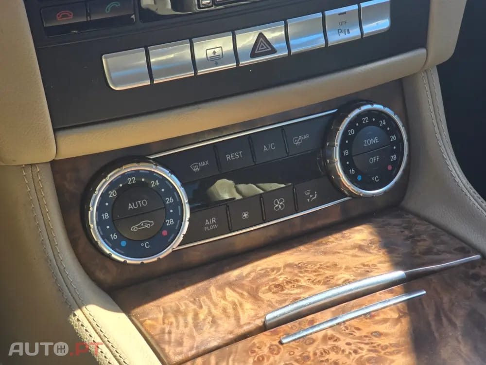Mercedes-Benz CLS 350 Outro
