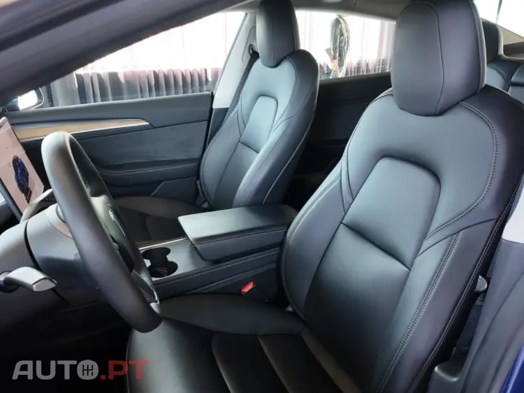 Tesla Model 3 Standard Range Plus RWD