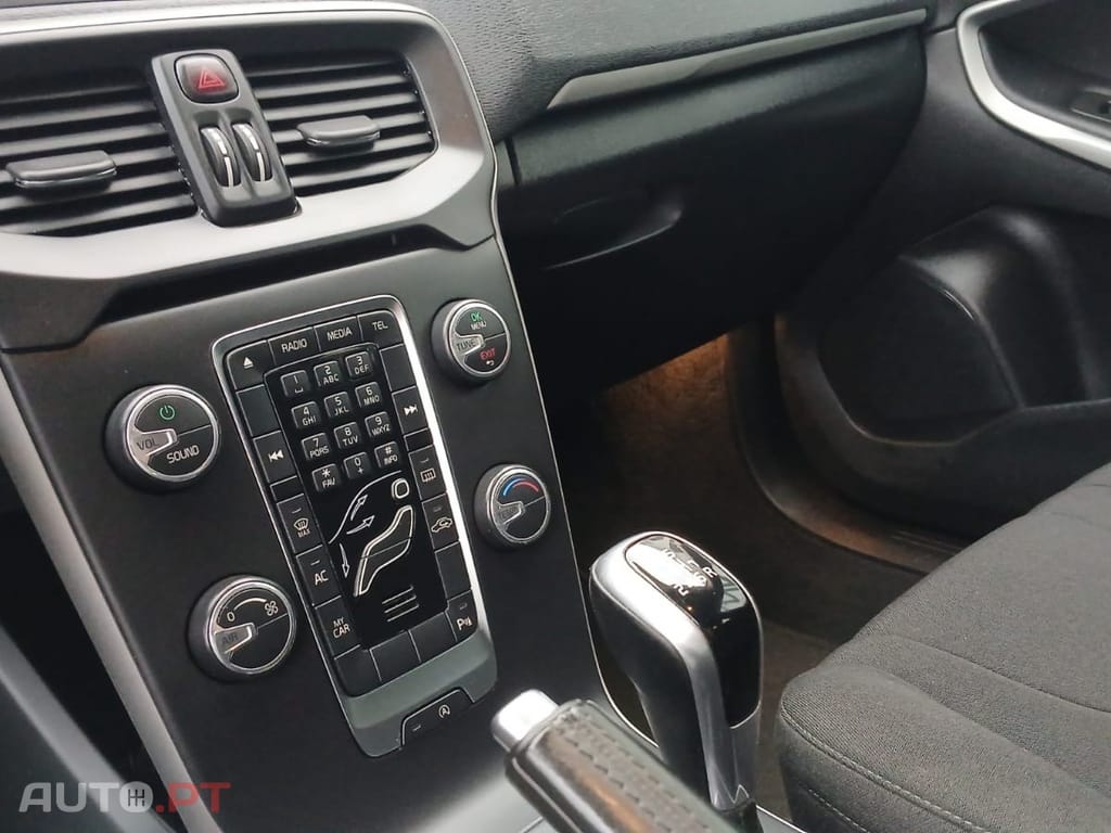 Volvo V40 2.0 D3 Kinetic