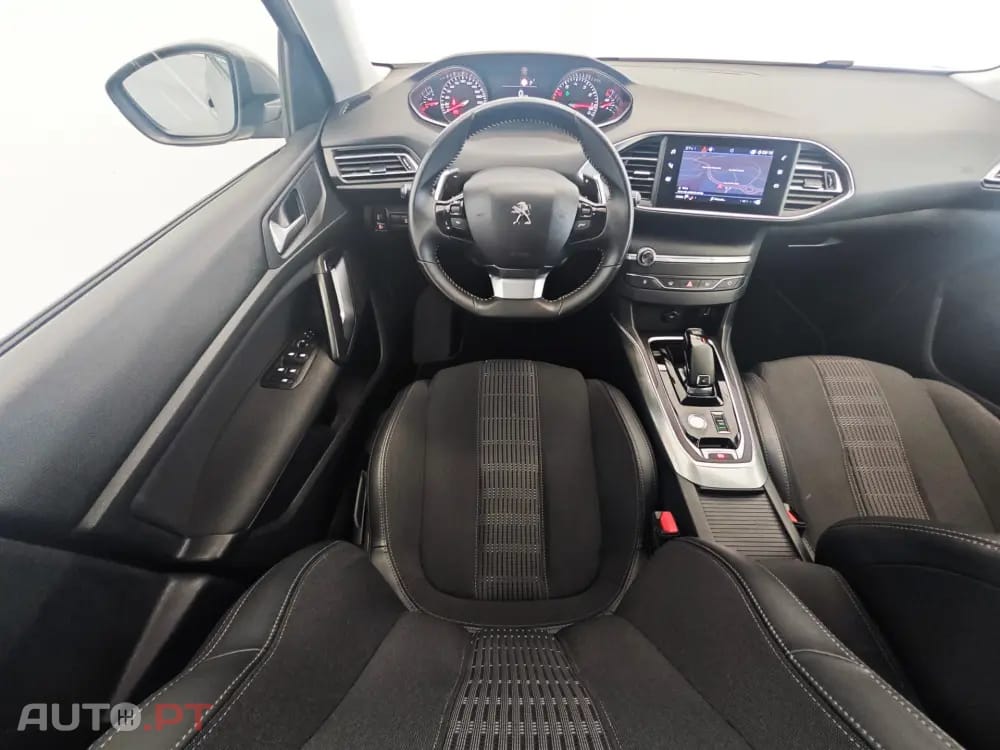 Peugeot 308 PureTech 130 EAT8 Allure Pack
