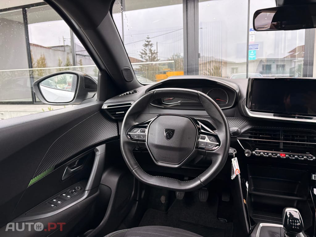 Peugeot 2008 1.2 PureTech Active Pack