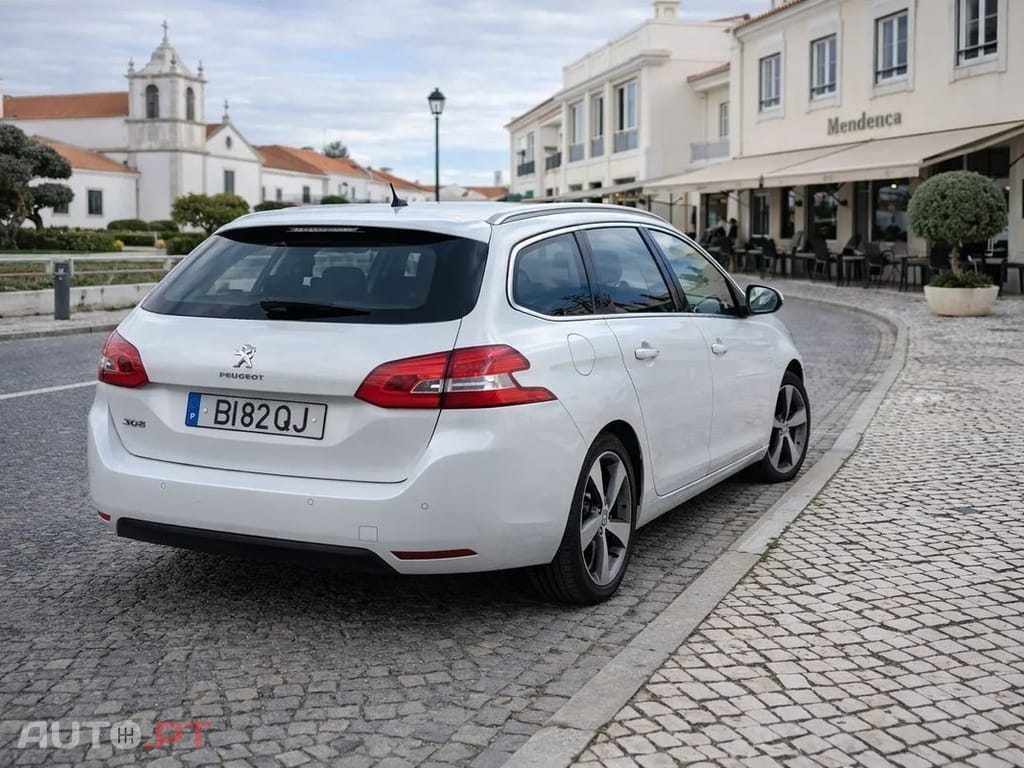 Peugeot 308 SW BlueHDi 130 EAT6 Stop & Start Allure Business-Pack