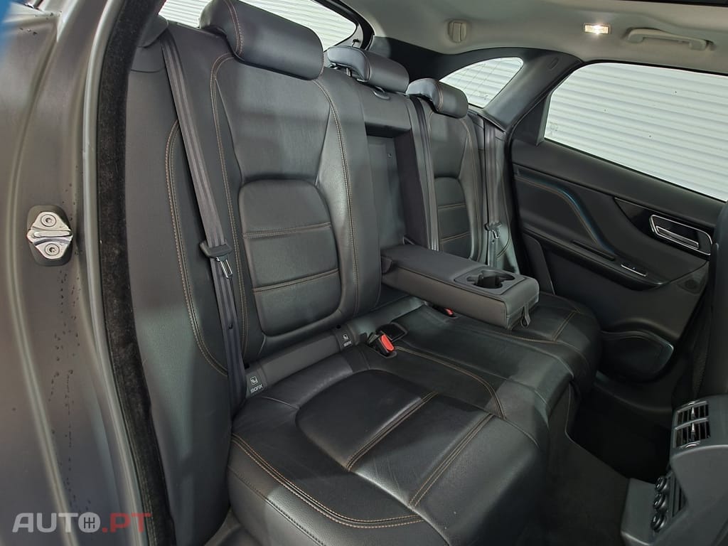 Jaguar F-Pace 2.0 i4D R-Sport