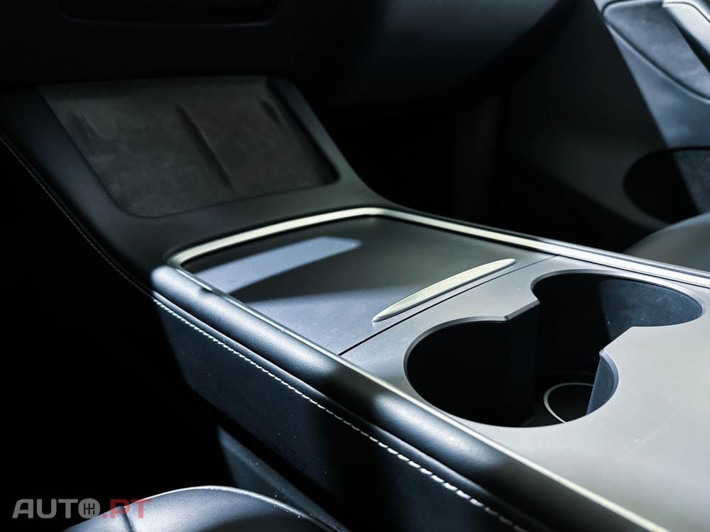 Tesla Model Y Long Range Dual Motor AWD