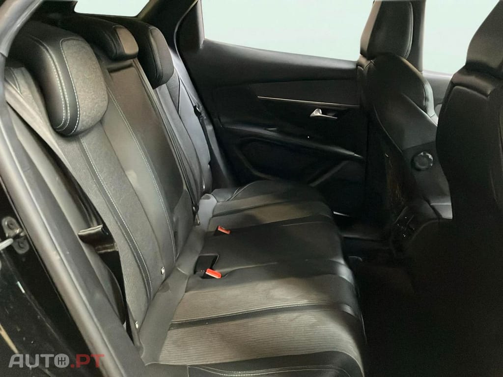 Peugeot 3008 1.5 BlueHDi Allure EAT8