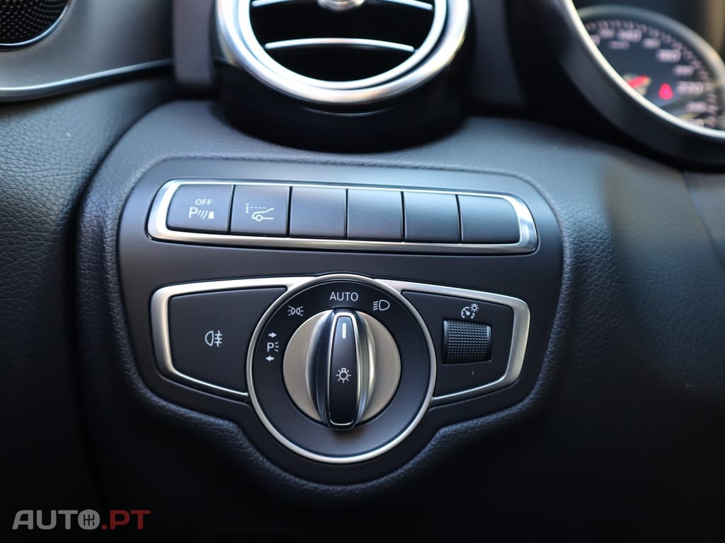 Mercedes-Benz C 220 d Station 9G-TRONIC AMG Line