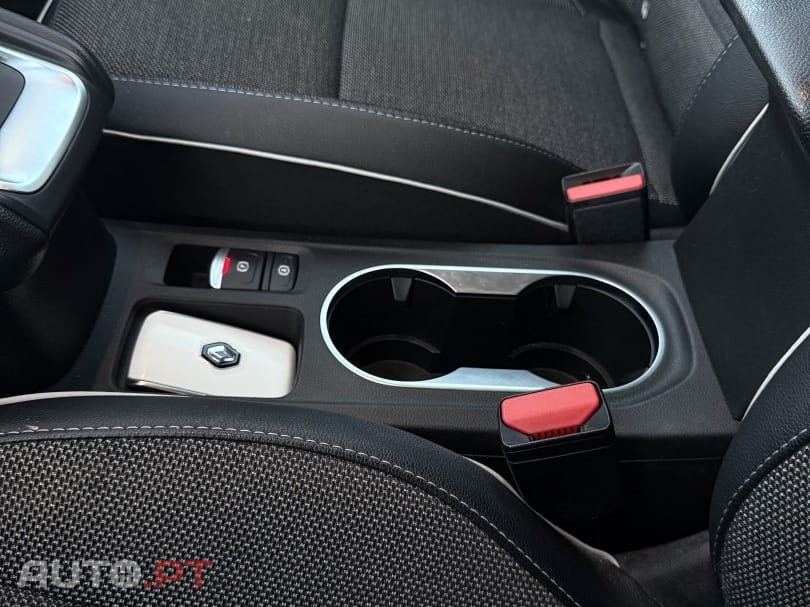 Renault Captur 1.6 E-Tech Full Hybrid Evolution