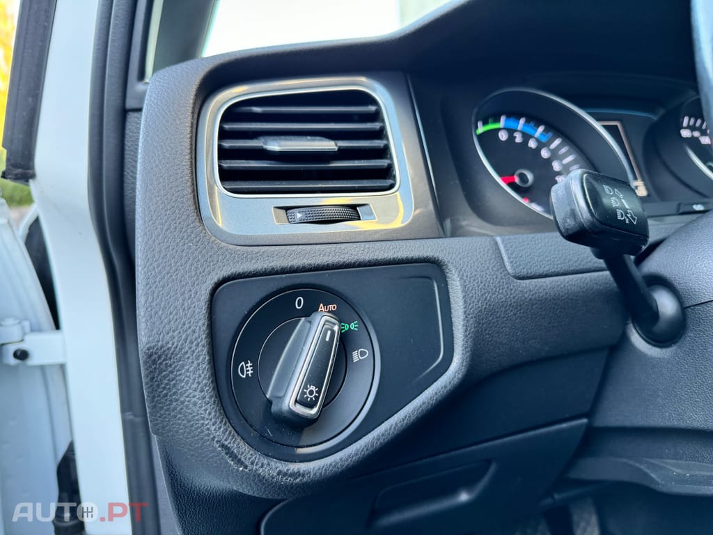 Volkswagen e-Golf AC/DC