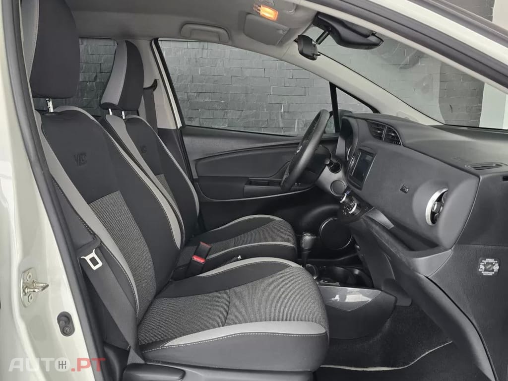 Toyota Yaris 1.5 HSD 20 Anos