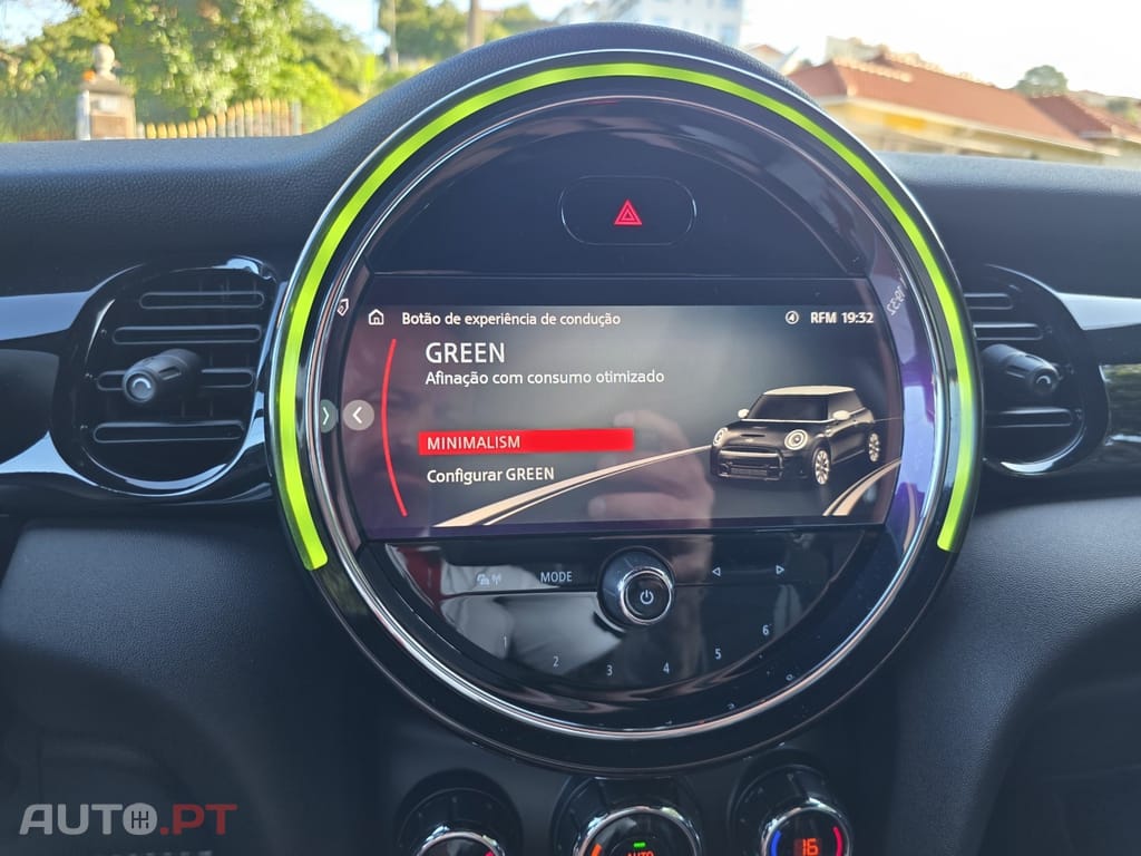 MINI Cooper John Cooper Works Auto Desportiva