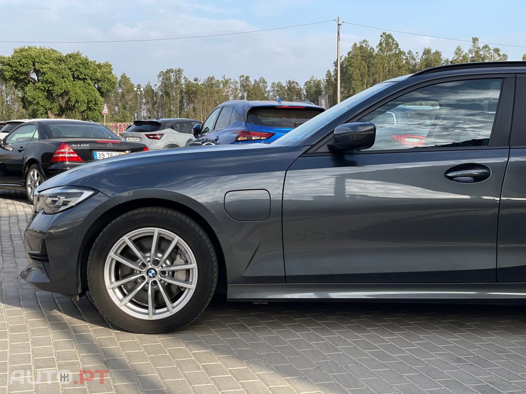 BMW 330 e Touring Corporate Edition Auto