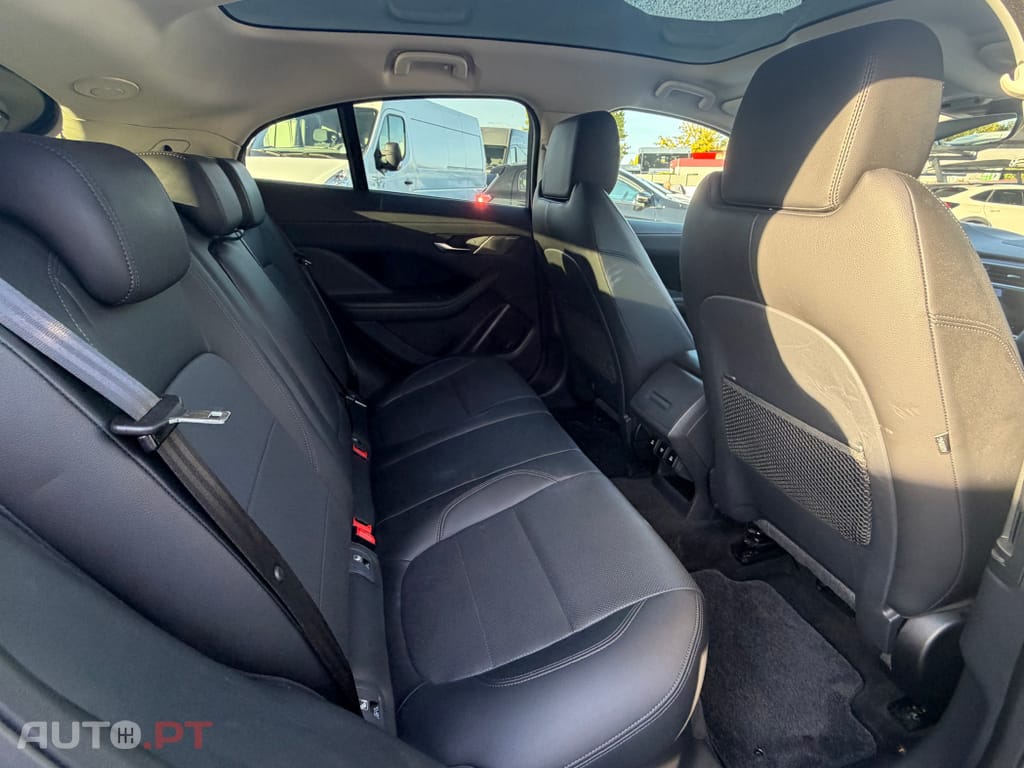 Jaguar I-Pace EV400 AWD S