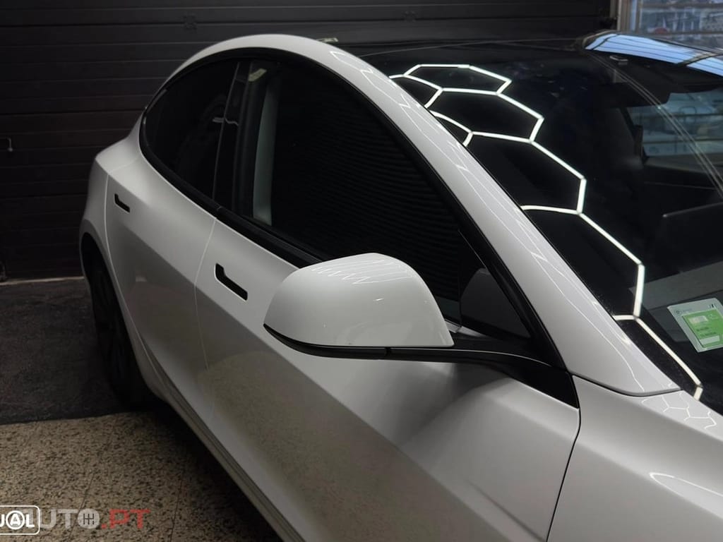Tesla Model 3 Tração Traseira