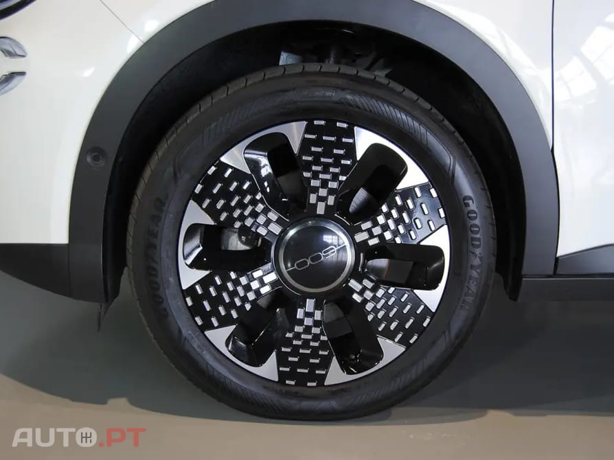 Fiat 600 1.2 Hybrid La Prima