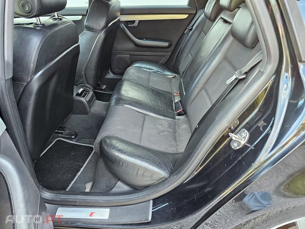 Audi A4 Avant 2.0 TDI S-line