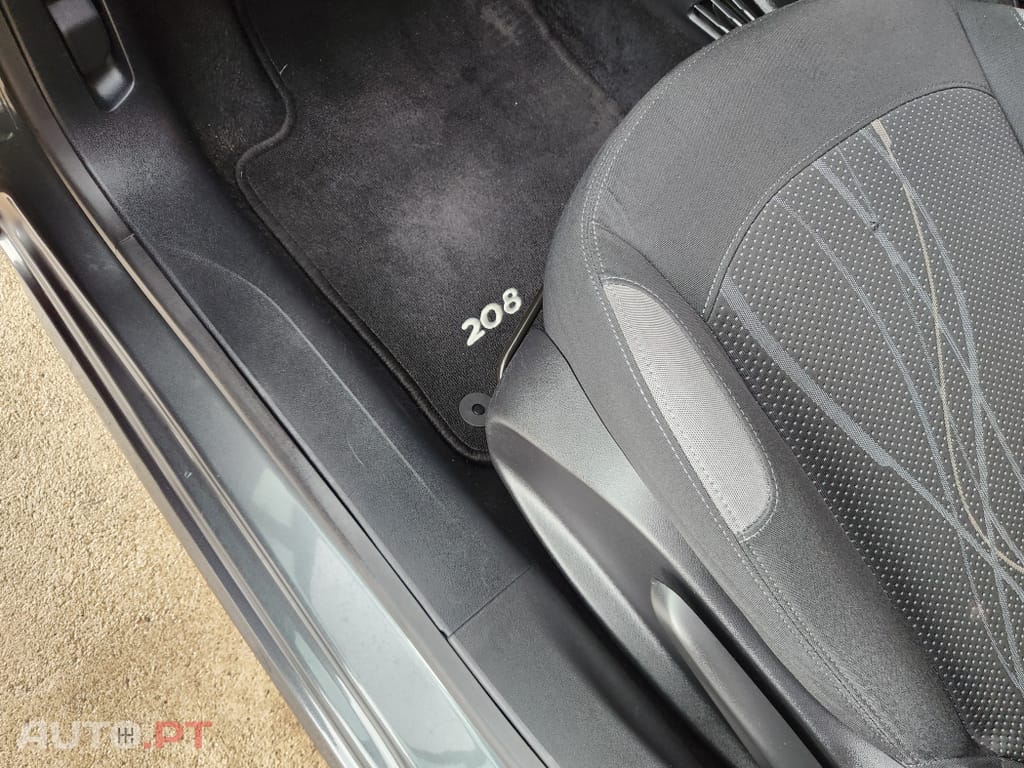 Peugeot 208 1.2 VTi Active