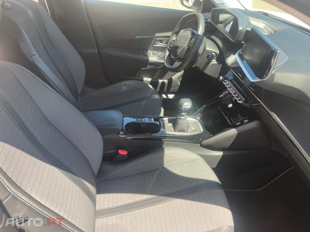 Peugeot 2008 1.2 PureTech Allure