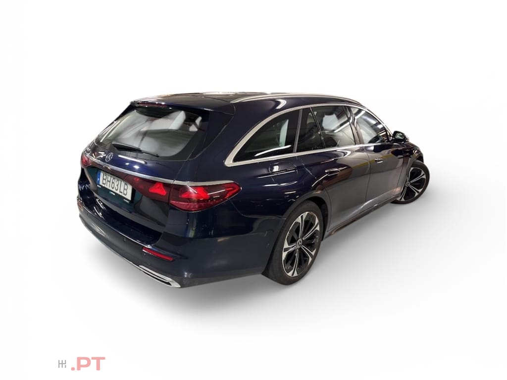 Mercedes-Benz E 300 Outro