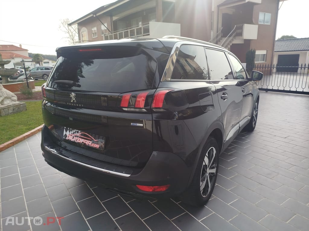 Peugeot 5008 1.2 PureTech Allure Grip Control
