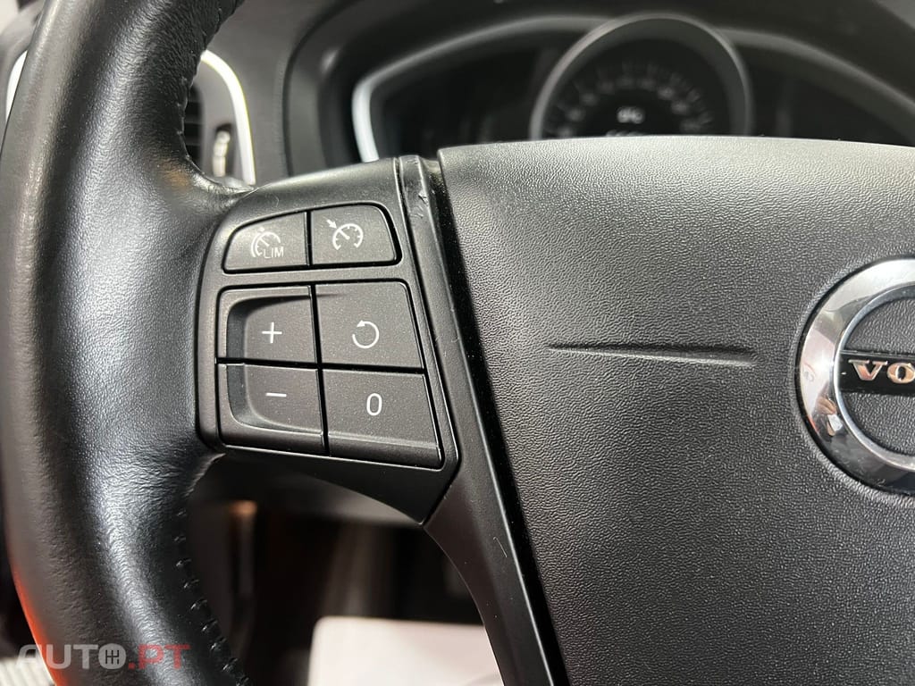 Volvo V40 Cross Country 2.0 D2 Summum