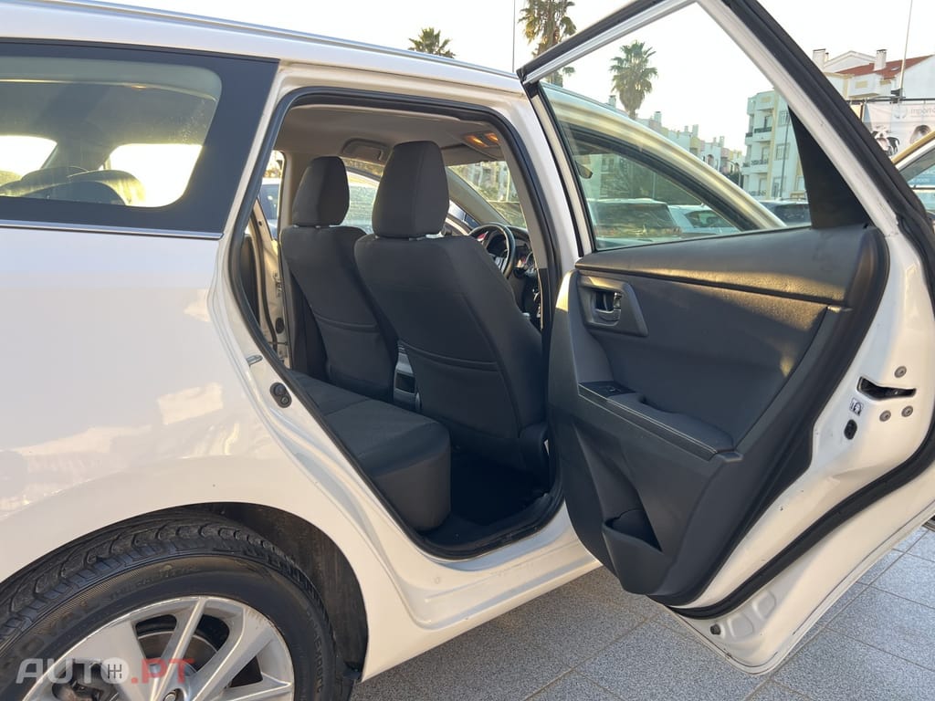 Toyota Auris 2.0 D-4D Comfort