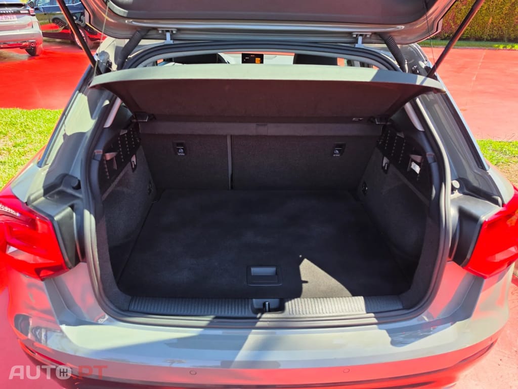 Audi Q2 1.6 TDI Design — fotografia 5