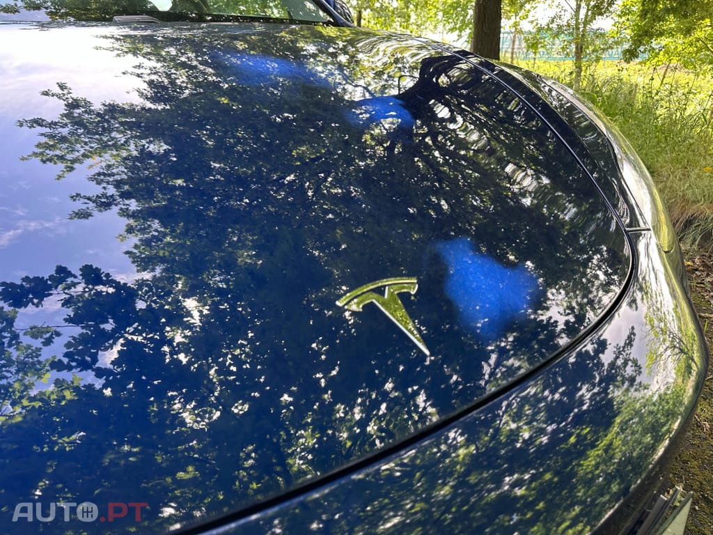 Tesla Model 3 Long-Range Dual Motor AWD
