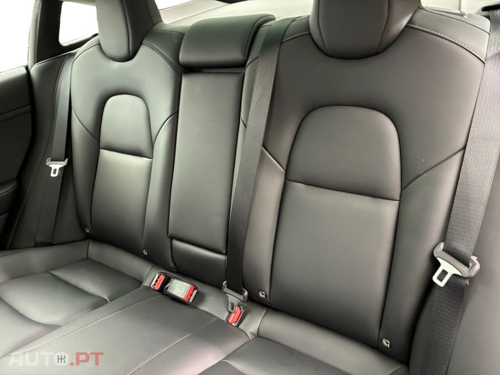 Tesla Model 3 Standard Range Plus RWD