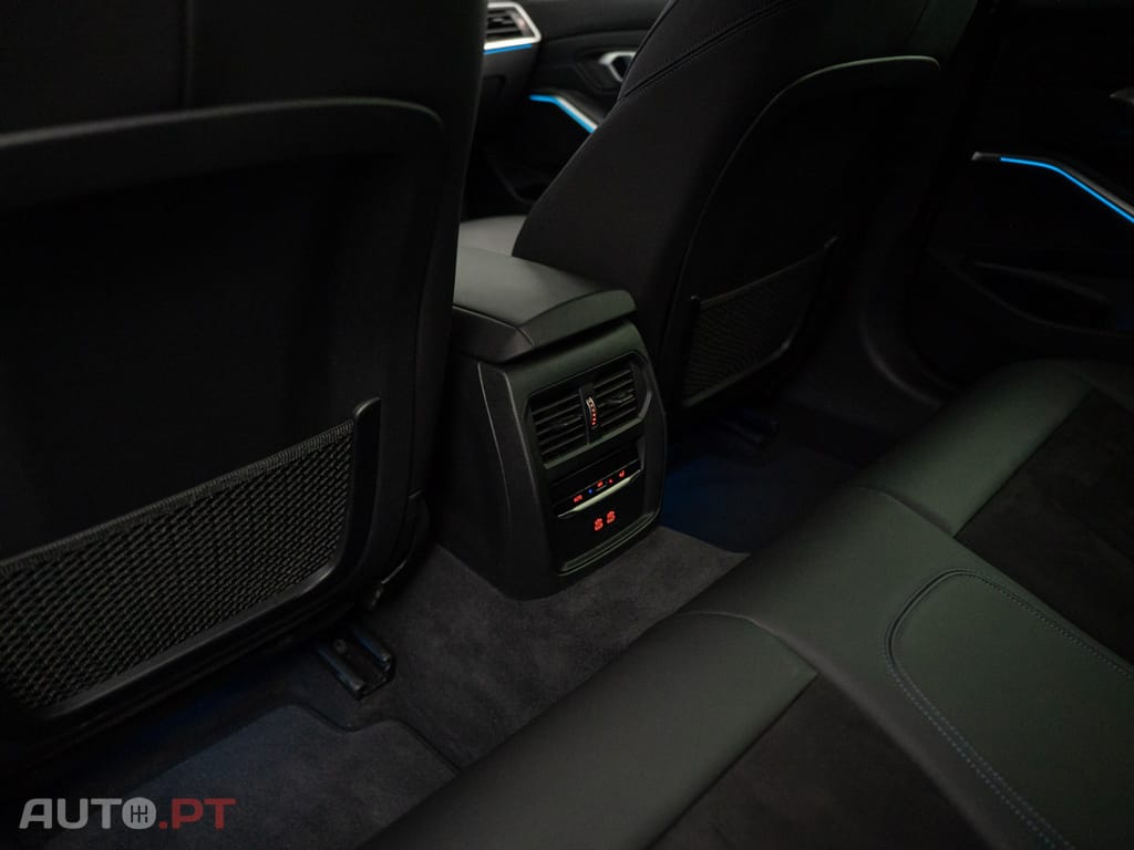 BMW 330 e Pack M Auto