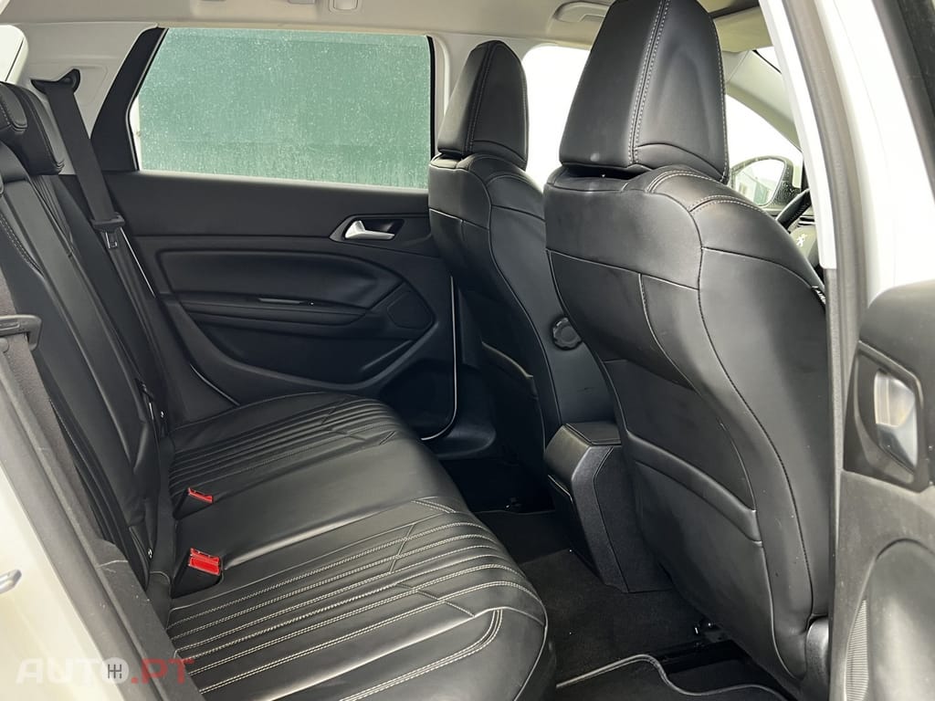 Peugeot 308 SW 1.2 PureTech Allure J17