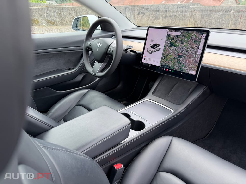 Tesla Model 3 Standard Range Plus RWD