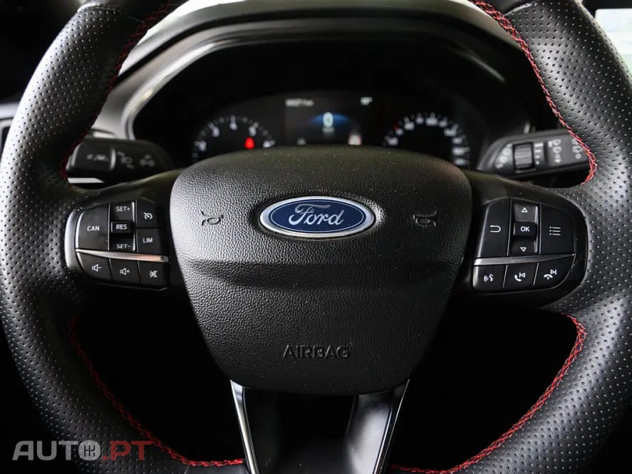 Ford Focus 1.0 EcoBoost MHEV ST-Line